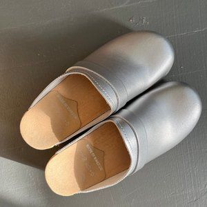 Silver Swedish Haga Trätoffelfabrik Clogs